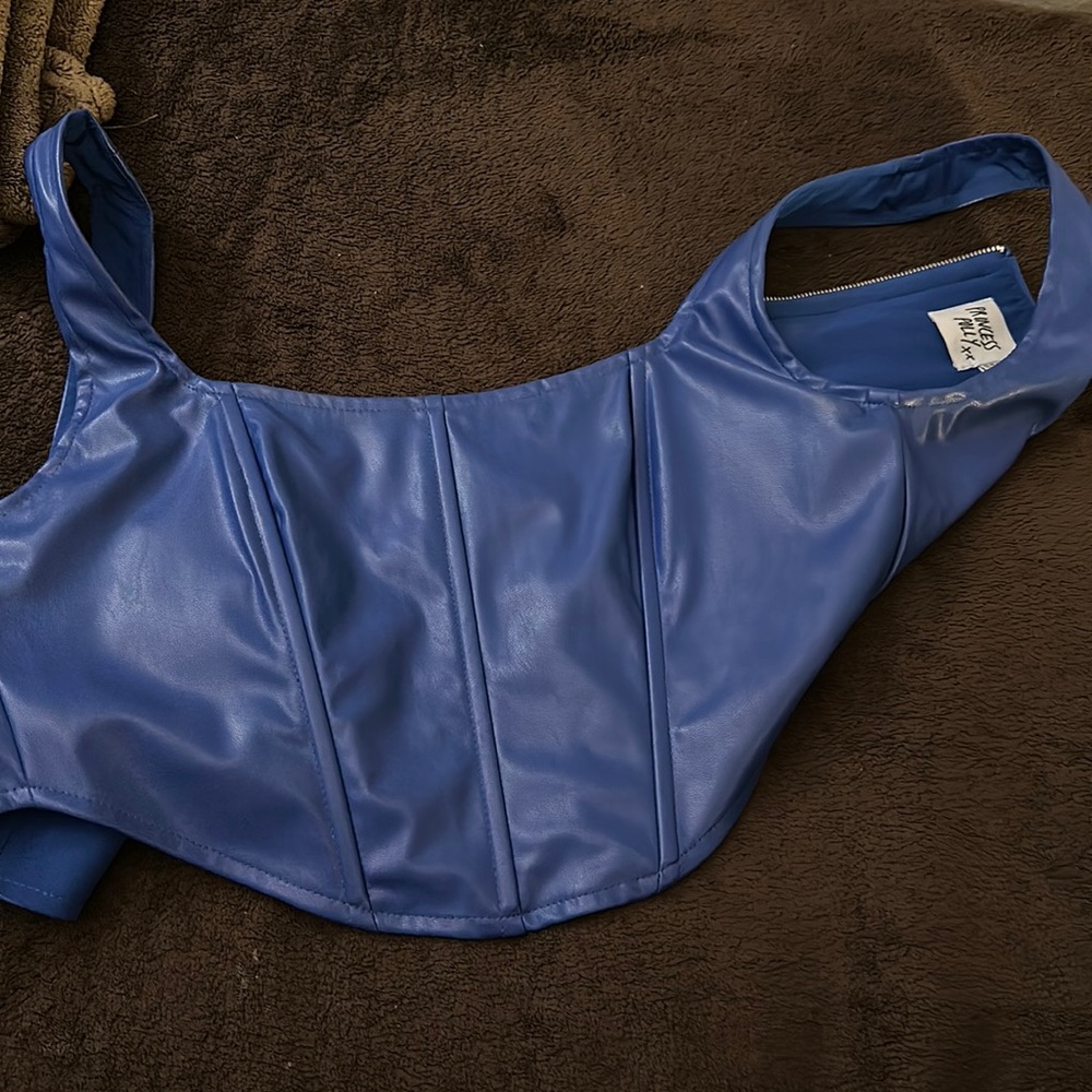 Princess Polly crop